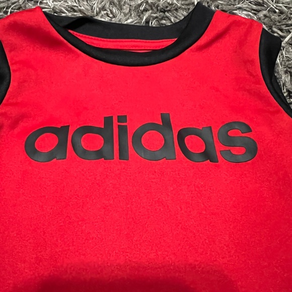 Adidas Basketball 2piece Set Baby 6 months Black/Red - Picture 3 of 5